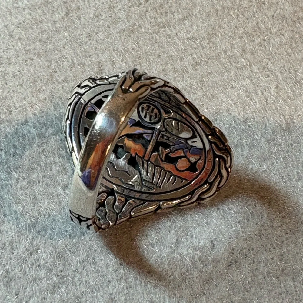 John Hardy Polished Hammered Silver Saddle Ring - Picture 6 of 8